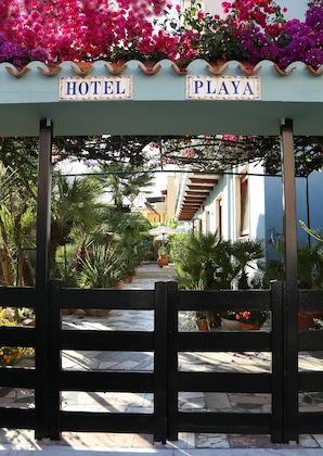 Gallery - Hotel La Playa