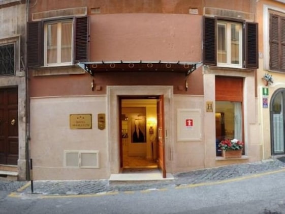 Gallery - Hotel Modigliani
