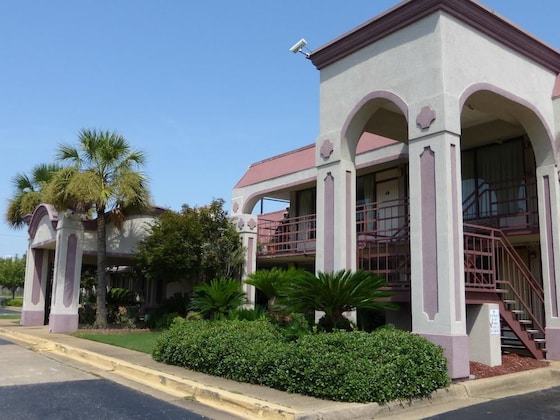 Gallery - Red Roof Inn Montgomery - Midtown