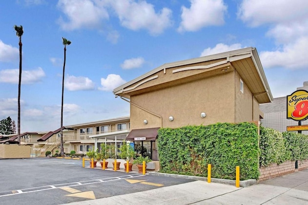 Gallery - Super 8 By Wyndham Los Angeles-Culver City Area