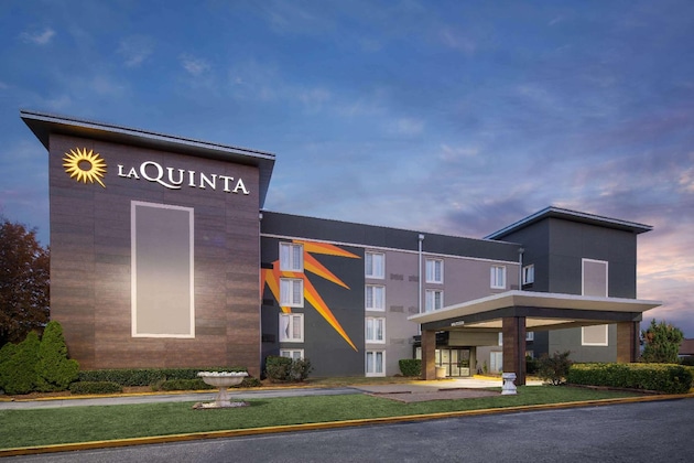 Gallery - La Quinta Inn & Suites By Wyndham Atlanta Airport South