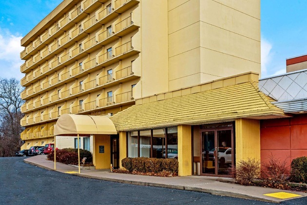 Gallery - La Quinta Inn & Suites By Wyndham Stamford   New York City