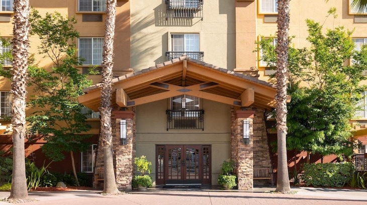 Gallery - Larkspur Landing Milpitas - An All-Suite Hotel