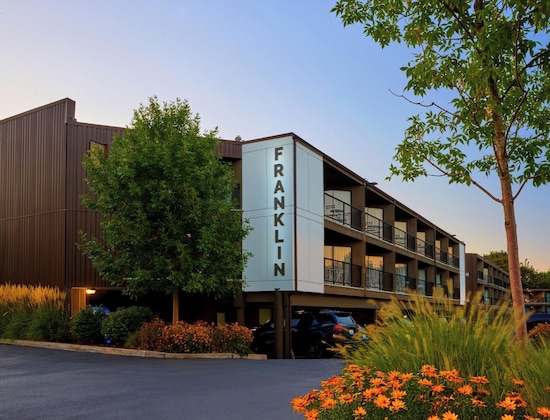 Gallery - Hayward Inn