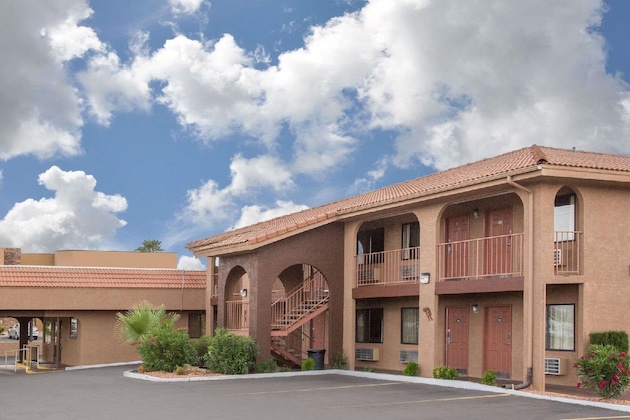 Gallery - Howard Johnson Hotel & Suites By Wyndham St. George