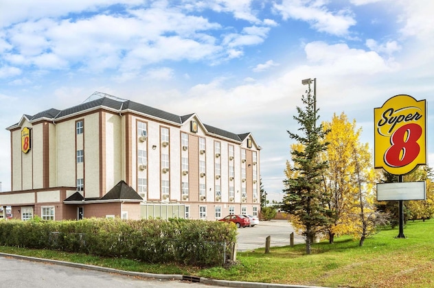 Gallery - Super 8 By Wyndham Calgary Airport