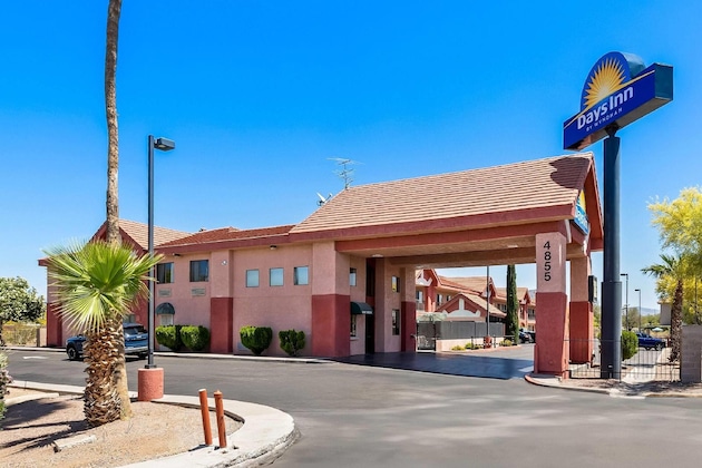 Gallery - Days Inn By Wyndham Tucson Airport