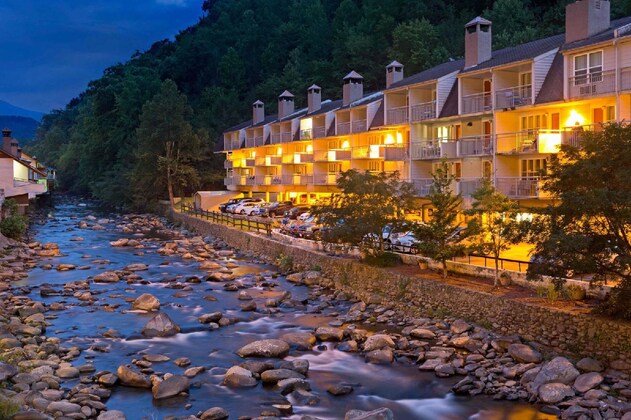 Gallery - Gatlinburg River Inn