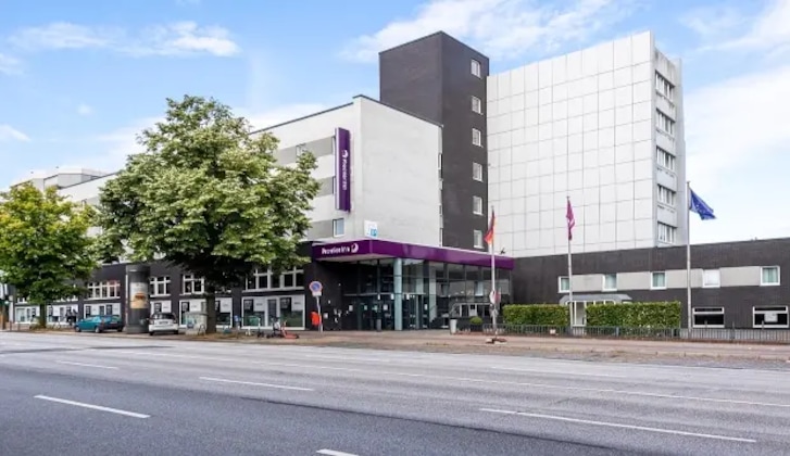 Gallery - Premier Inn Hamburg City Alster