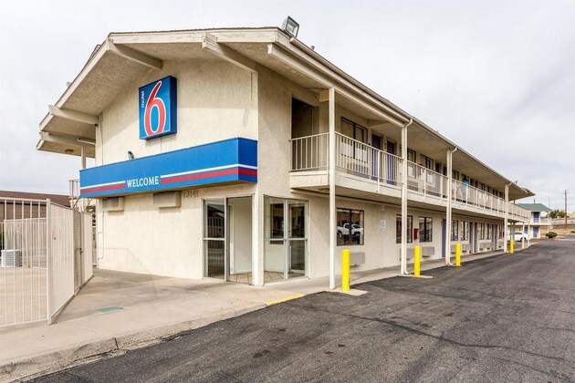 Gallery - Motel 6 Albuquerque Northeast