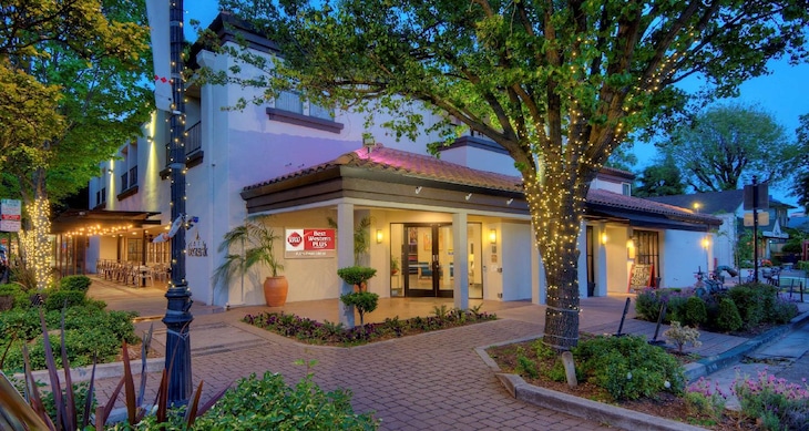 Gallery - Best Western Plus Palm Court Hotel
