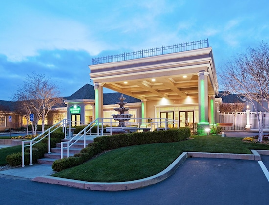 Gallery - Holiday Inn Redding By Ihg