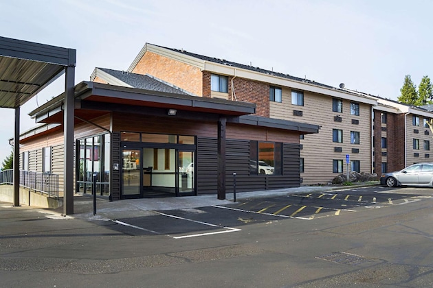 Gallery - Quality Inn & Suites Clackamas - Portland