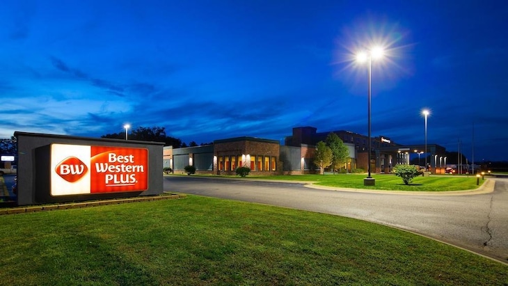 Gallery - Best Western Plus Portage Hotel & Suites