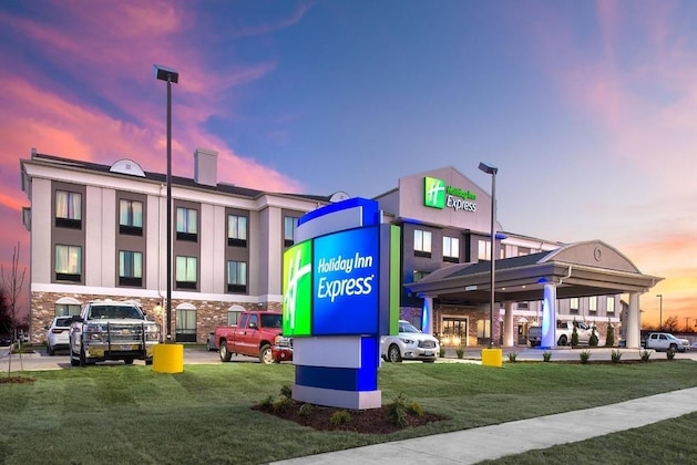 Gallery - Holiday Inn Express Hutchinson By Ihg