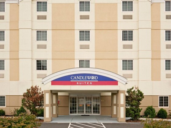 Gallery - Candlewood Suites West Springfield, an IHG Hotel