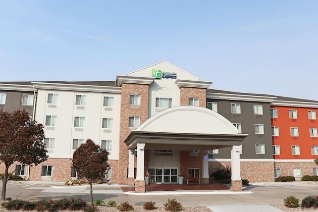 Gallery - Holiday Inn Express Kearney By Ihg
