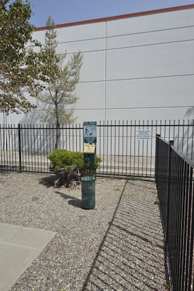 Gallery - Days Inn & Suites By Wyndham Airport Albuquerque