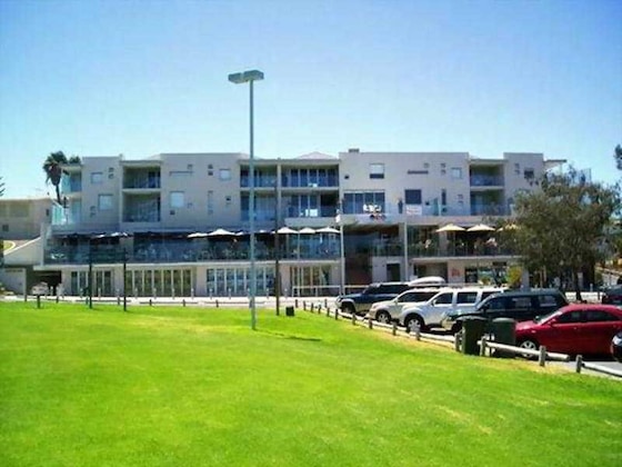 Gallery - Mullaloo Beach Hotel