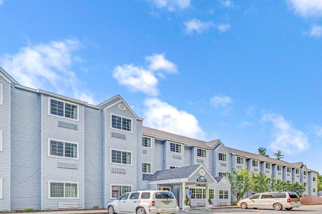 Gallery - Days Inn By Wyndham Sturbridge