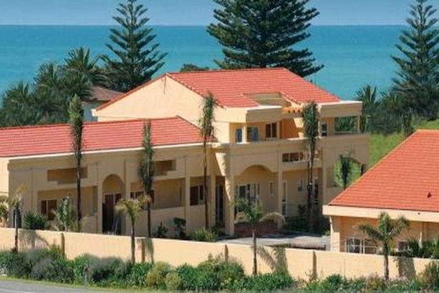 Gallery - Ocean Beach Wainui