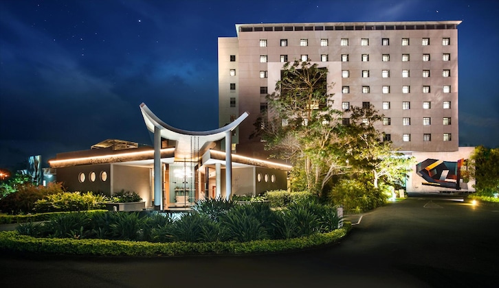 Gallery - Hennessy Park Hotel