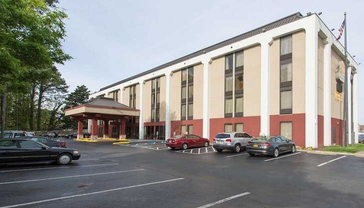 Gallery - Studios And Suites 4 Less Western Branch