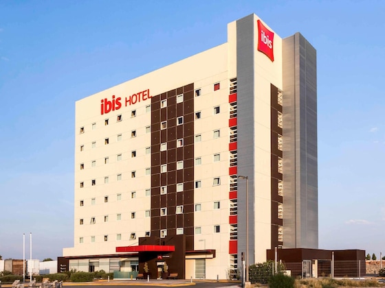 Gallery - Ibis Juarez Consulado