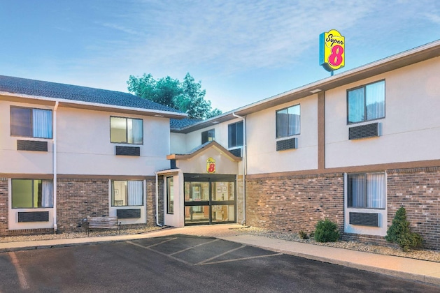 Gallery - Super 8 By Wyndham Tilton Lake Winnipesaukee