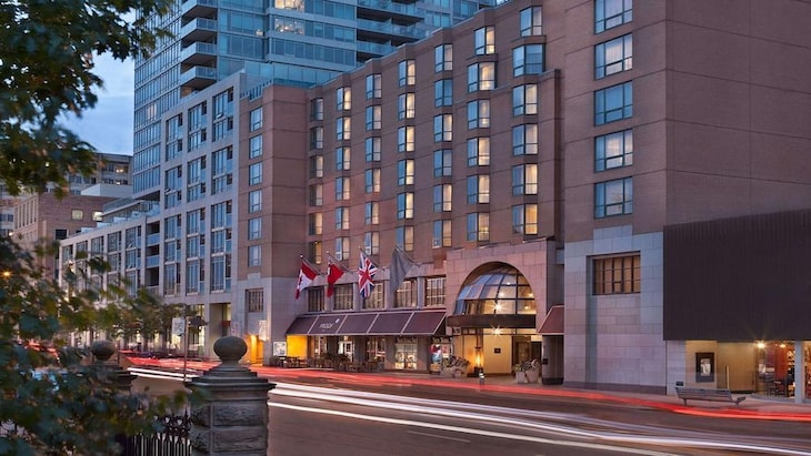 Gallery - The Yorkville Royal Sonesta Hotel