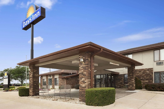 Gallery - Days Inn By Wyndham Oglesby  Starved Rock