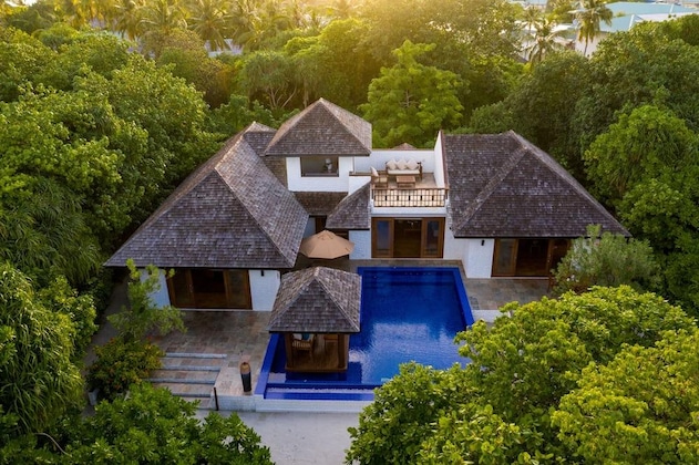 Gallery - Hideaway Beach Resort & Spa