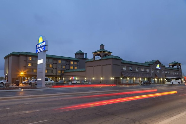 Gallery - Days Inn By Wyndham Calgary South