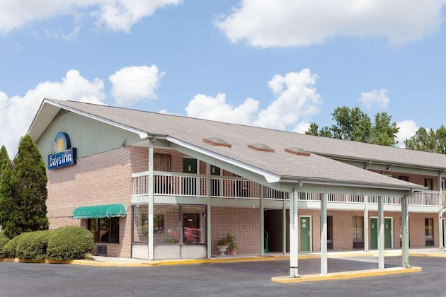 Gallery - Days Inn By Wyndham Columbia Ne Fort Jackson