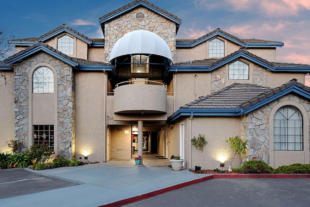Gallery - Clarion Inn Silicon Valley