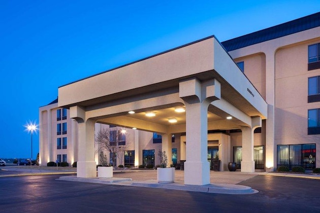 Gallery - Hampton Inn Kansas City-Liberty