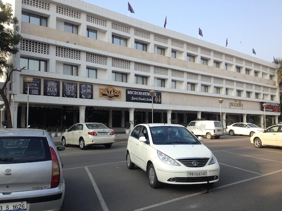 Gallery - The Piccadily Chandigarh
