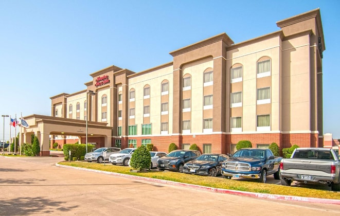 Gallery - Hampton Inn & Suites Waxahachie