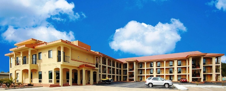 Gallery - Fairway Inn