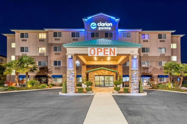Gallery - Clarion Pointe Medford
