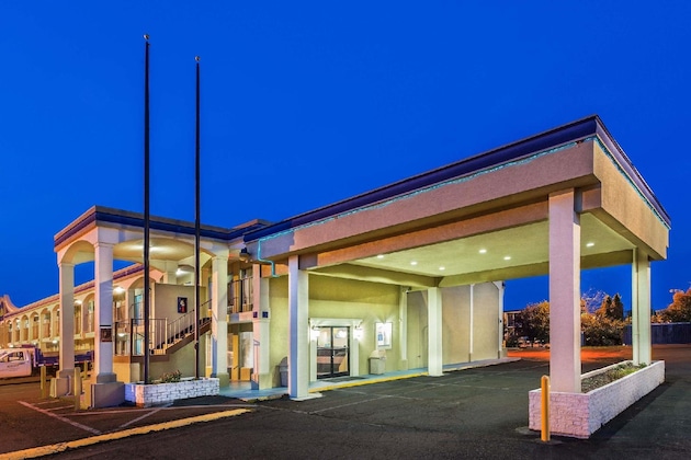 Gallery - Days Inn By Wyndham Ashland