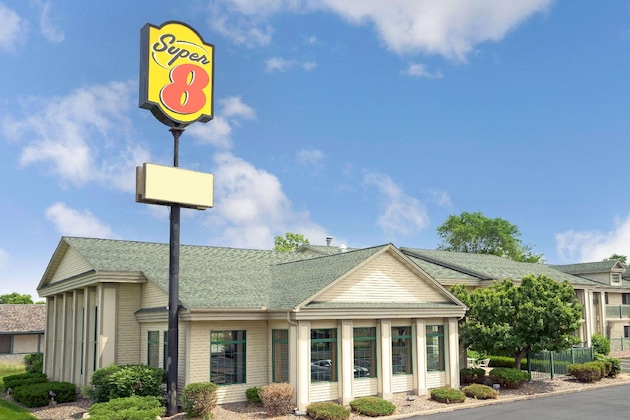 Gallery - Super 8 By Wyndham Hudson