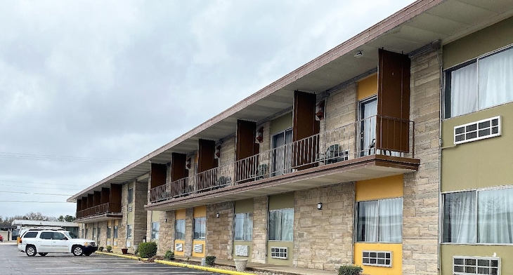 Gallery - Bloomington Travelodge