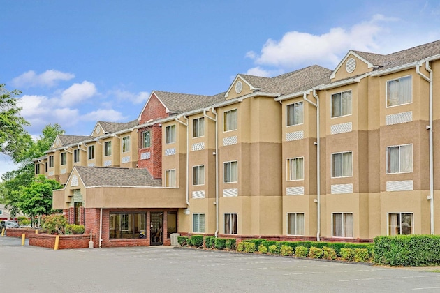 Gallery - Microtel Inn & Suites By Wyndham Cornelius Lake Norman