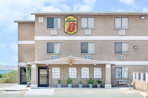Gallery - Super 8 By Wyndham Lake Havasu City