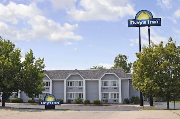 Gallery - Bridgepointe Inn & Suites