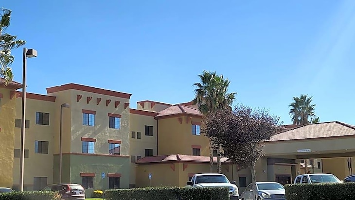 Gallery - Best Western Hesperia-Victorville Suites