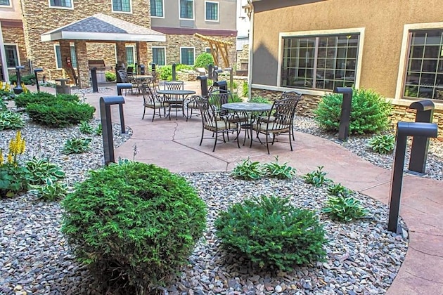 Gallery - Staybridge Suites Minot By Ihg