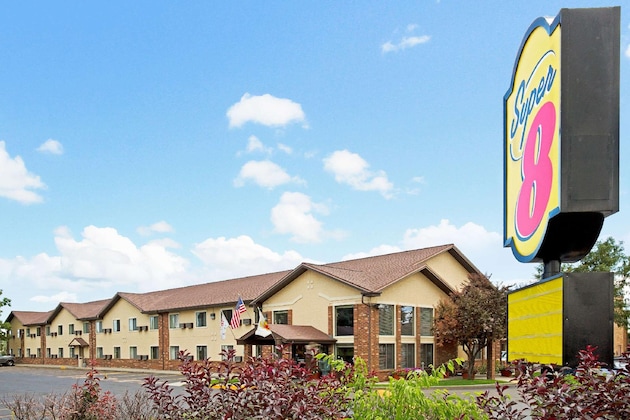 Gallery - Super 8 By Wyndham Longmont Twin Peaks