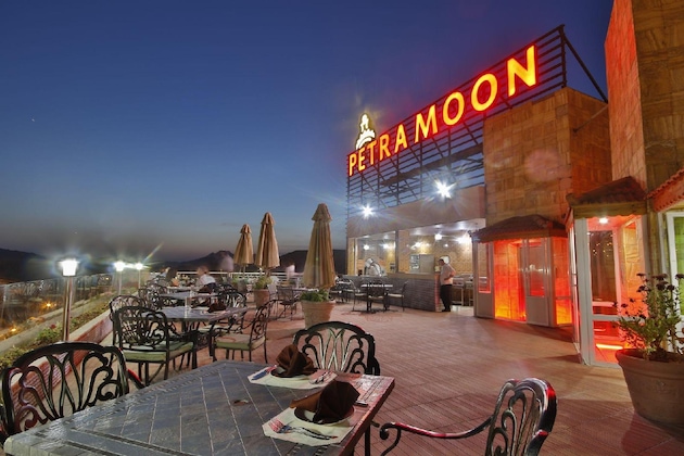Gallery - Petra Moon Hotel